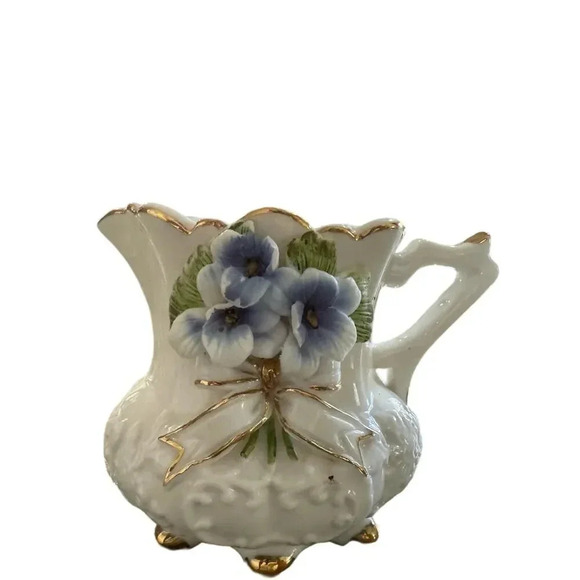Vintage Blue Floral Three Piece Tea Set - Picture 8 of 15